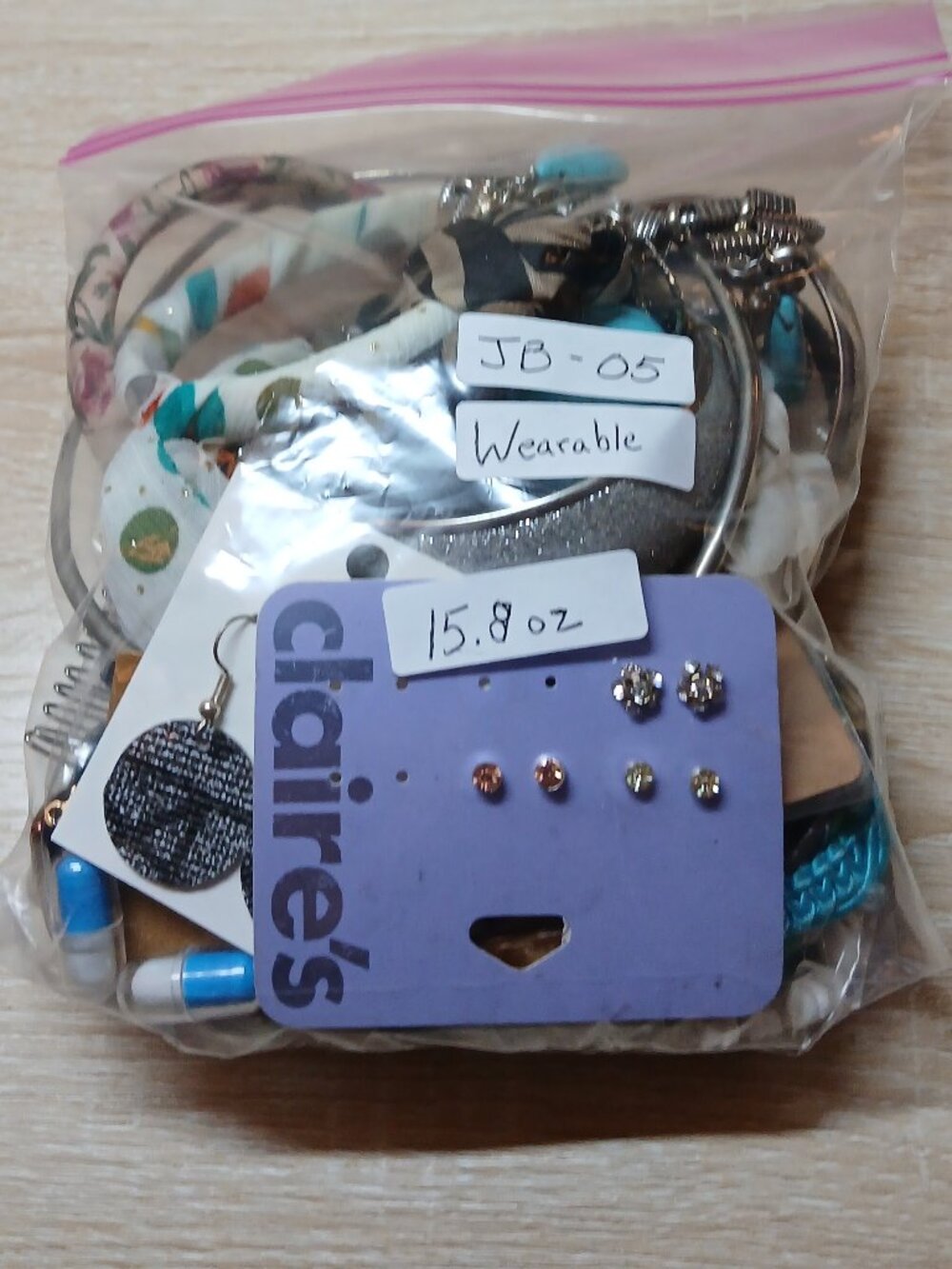 15.8 oz Vintage Wearable Costume Jewelry Mystery Lot Quart Bag.  JB-05
